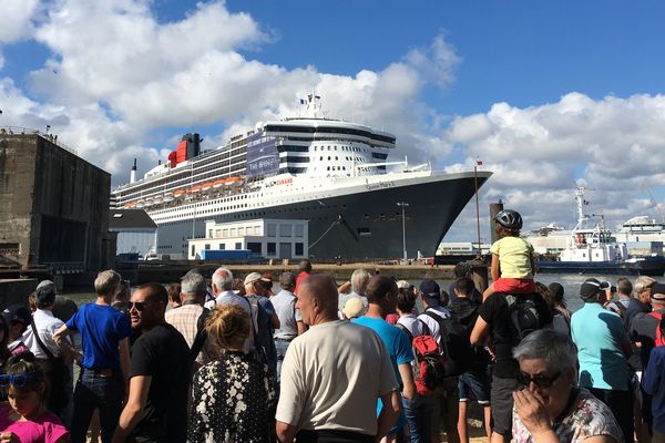 Le Queen Mary 2 bien arrivé à saint-Nazaire, le 24 juin 