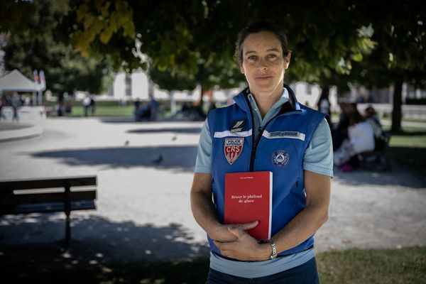 Marion Poitevin, signe une autobiographie sur son parcours en haute montagne, "briser le plafond de glace" - septembre 2022