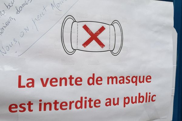 Nice : une pharmacienne condamnée pour des ventes de masques et de gel non conforme