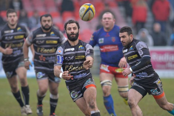 Le Montluçon Rugby, engagé en Fédérale 2 lors de la saison 2015/2016, pourrait voir son avenir s'assombrir. Il est au bord du dépôt de bilan.