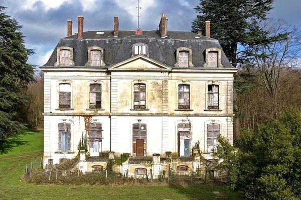 Le château du Haut Buisson, à Cherré-Au, sélectionné pour le Loto du Patrimoine 2021