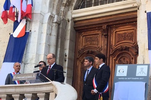 Une première visite officielle pour le souverain monégasque