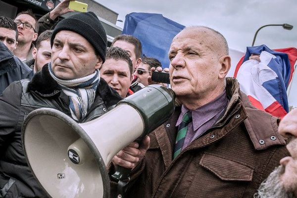 Le général Piquemal à Calais en février 2016.