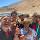 A près de 3 000 m d'altitude, le lac Tamda. A sa grande surprise, Gaetan Bohler y croise 4 marocains en mode bivouac qui lui offrent le thé. Des rencontres et des sourires. Voilà ce qui le fait avancer