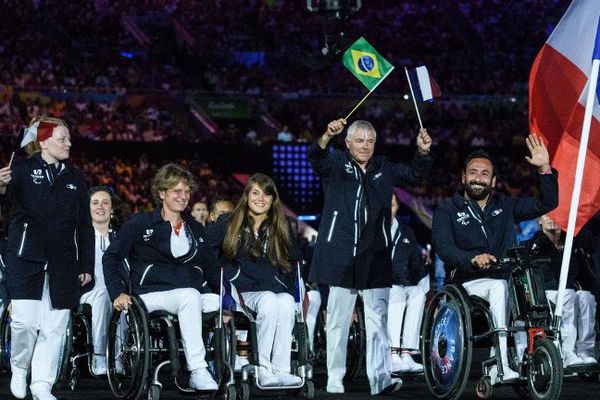 Le défilé de l'équipe de France paralympique, lors de la cérémonie d'ouverture des Jeux paralympiques de Rio, le 7 septembre 2016.