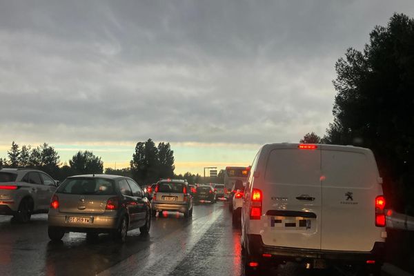 Photo d'illustration- Un mois de précipitation est tombé en peu de temps sur Marseille et une partie des Bouches-du-Rhône, ce 8 octobre, entraînant une circulation compliquée.