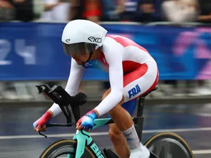 Le cycliste Kévin Vauquelin pendant la course contre-la-montre des Jeux Olympiques de Paris, samedi 27 jullet 2024.