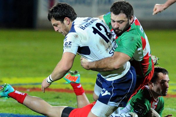 1 2 Finale De Rugby Pro D2 Entre Agen Et Biarritz Le Choc Aquitain En Direct