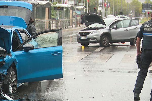 Un agent municipal de Grenoble est décédé, ce dimanche 8 septembre, après avoir été touché par des tirs d'arme à feu.