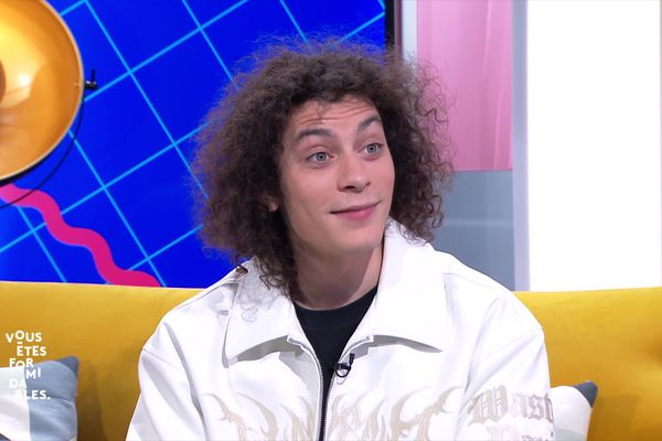 L'humoriste Roman Doduik présente son spectacle "ADOrable" le 13 juin sur le plateau de "Vous êtes formidables".