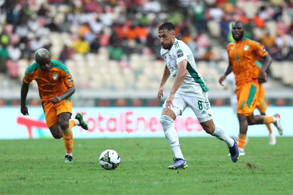 Le milieu de terrain offensif Youcef Belaïli, lors d'un match de la Coupe d'Afrique des Nations, en 2021.