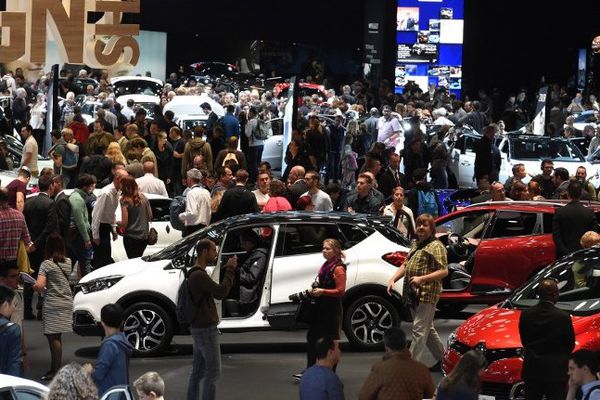 Au Salon de l'auto à Paris Porte de Versailles ce lundi.