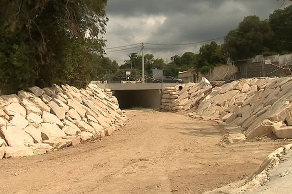 Voici un exemple de cadéreau permettant d'élargir la surface souterraine de stockage des eaux.