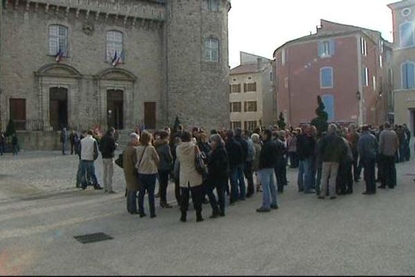 Des salariés de GL Bijoux présents ce matin devant le Tribunal de Commerce d'Aubenas. 11/03/14