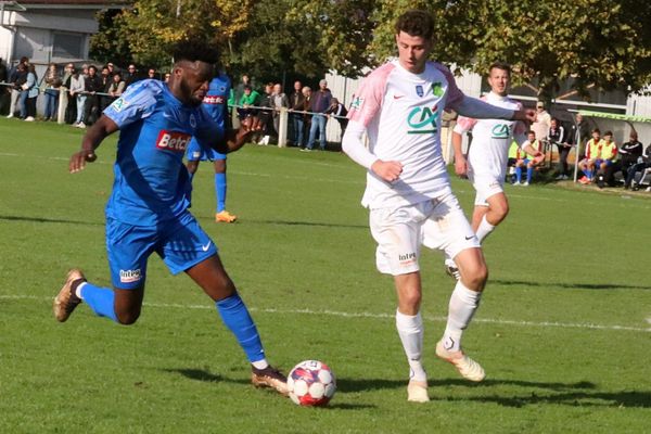 Le match entre Roeschwoog et Haguenau était intense jusqu'à la 60e minute, quand Joël Ober, le délégué officiel de la rencontre s'écroule, victime d'un malaise cardiaque