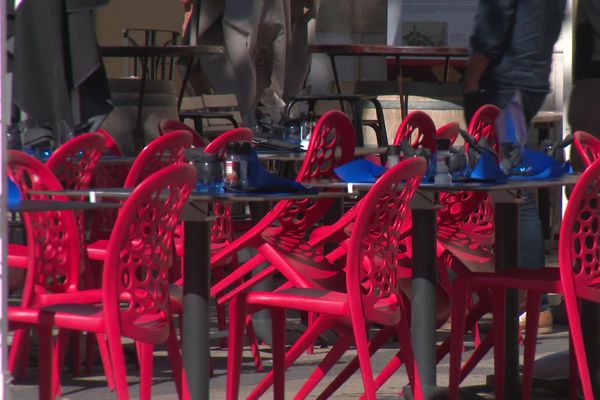 A partir de lundi 28 septembre, les bars de la métropole de Montpellier, mais aussi de Lunel et de la communauté de Communes de l'Etang de l'Or devront fermer à 22 heures, Covid oblige.