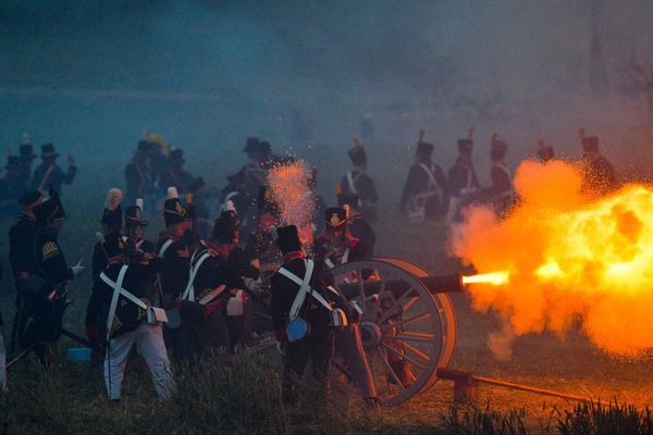 Les soldats ont fait parler la poudre, samedi 20 juin à Waterloo