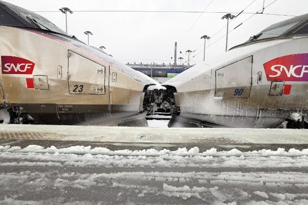 Les trains à grande vitesse sont restés bloqués en gare de Paris-Nord pendant plus de 24 heures avant de pouvoir repartir vers la Picardie et le Nord-Pas-de-Calais.