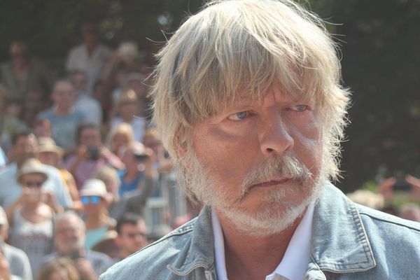 Renaud au grand prix de pétanque des célébrités à l'Isle-sur-la-Sorgue en juin 2017.