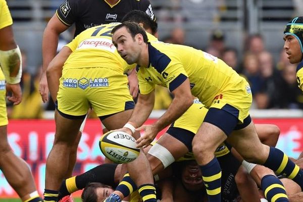 Les Clermontois Morgan Parra et Wesley Fofana font eux leur retour après avoir manqué les test-matches de novembre sur blessure.
