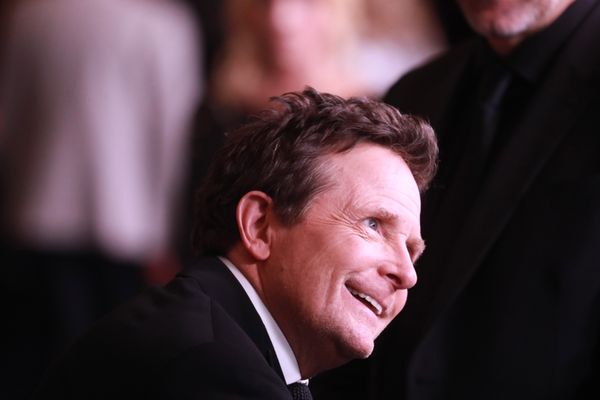 L'acteur Michael J.Fox qui est atteint de la maladie de Parkinson a créé une fondation pour aider la recherche médicale.