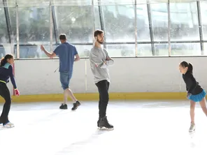 La patinoire construite dans les années 1950 pourrait fermer prochainement, annonce la mairie.