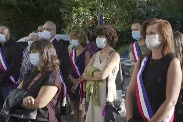 Peu de monde pour cet hommage à Salomé.