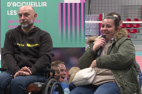 Michel Sorine et Inès Dahmani seront les deux porteurs de flamme paralympique lors de son passage à Lyon en août 2024.