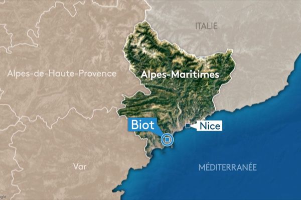 Ce lundi  14 octobre vers 15h30, deux motos de grosses cylindrées comme précisé par les gendarmes des Alpes-Maritimes se sont percutées chemin Neuf à Biot.