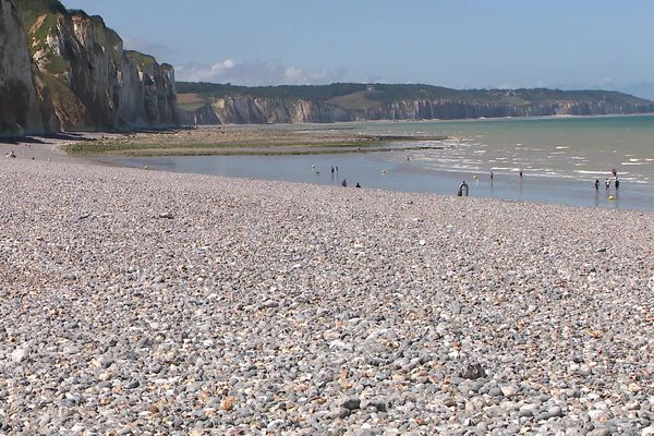 En juillet et en août, les cigarettes seront interdites sur cet espace de la plage de Dieppe (Seine-Maritime).