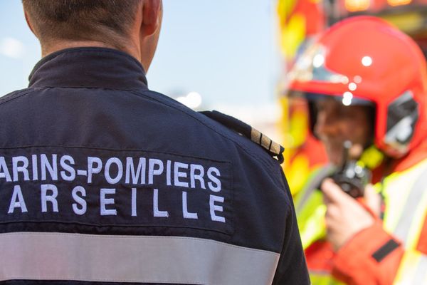 Une octogénaire meurt percutée par un camion à Marseille dans le quartier de l'Estaque.