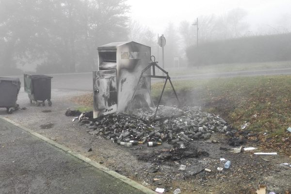 Les dégâts commis par les incendiaires