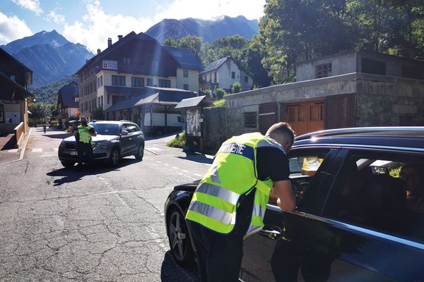 Un avion de tourisme s'est écrasé le 5 août au col du Glandon, sur la commune de Saint-Colomban-des-Villards (Savoie).