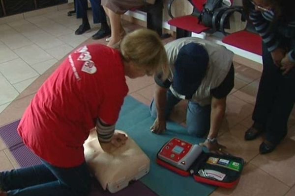 Apprendre les gestes qui sauvent à l'occasion de la Semaine du Coeur (Lyon - 23/10/12)