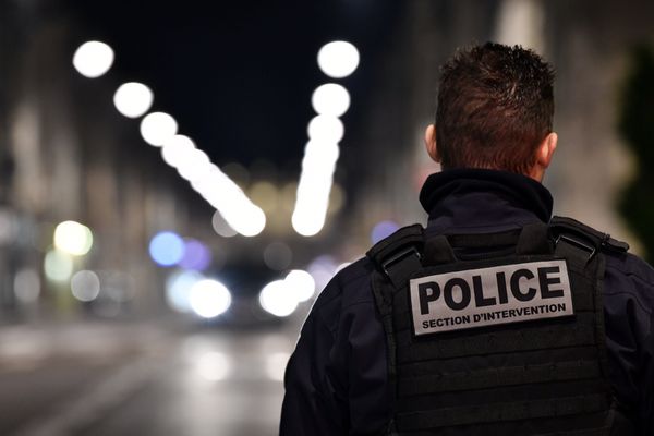 Des policiers, gendarmes, et anciens membres des forces de l'ordre luttent pour "réformer la politique des drogues en France". Photo d'illustration