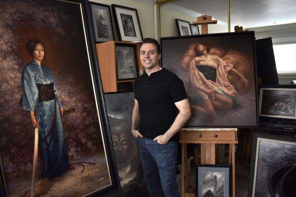 Expatrié aux USA, Christophe Vacher s'est fait connaître comme peintre et comme directeur artistique dans des studios d'animation.