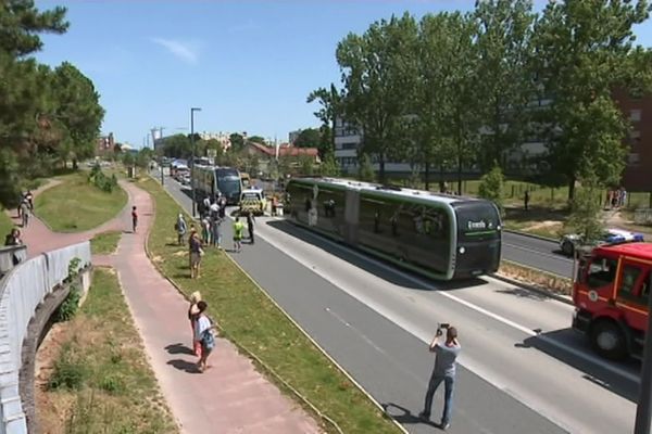 Le 28 juin, Stéphanie L. trouvait la mort sur l'avenue Charles-de-Gaulle à Amiens tout près de la passerelle.