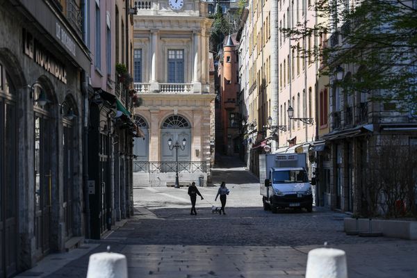 Le Vieux Lyon abrite plusieurs établissements affiliés à l'extrême-droite et aux groupes identitaires. 