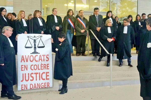 Béziers (Hérault) - journée blanche pour les avocats au TGI - 15 janvier 2018.