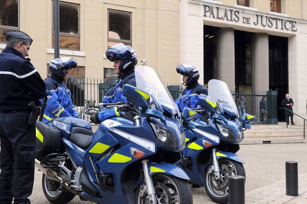 Nîmes - L'homme a été déféré au parquet, et placé en détention provisoire dans l'attente de son jugement - octobre 2019
