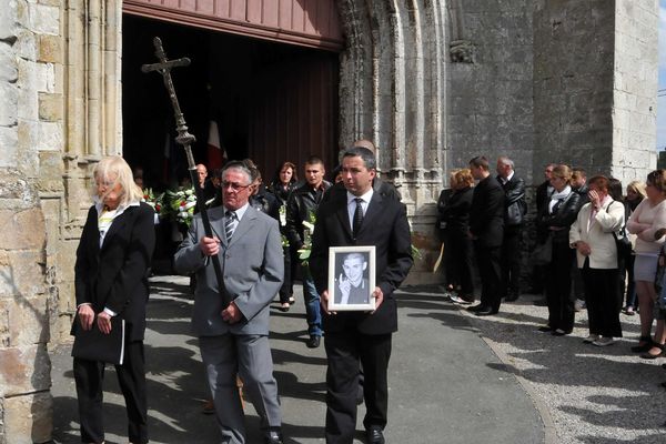 A la sortie des obsèques de Romain Vandaele.