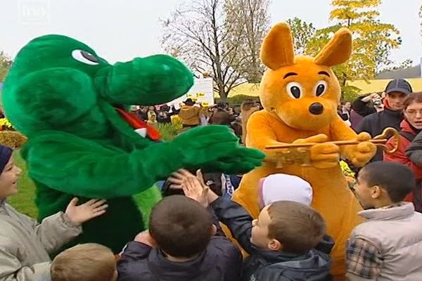 Passage de clé entre le Walibi et le walygator, en 2006. "Walibi Lorraine" devient "Walygator".