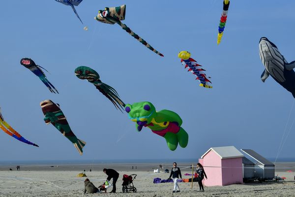 Une belle journée au programme pour le dernier jour des 33e rencontres de cerfs-volant à Berck.