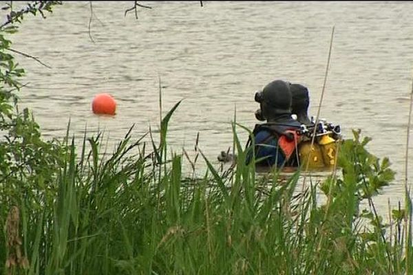 Les plongeurs ont retrouvé le couteau