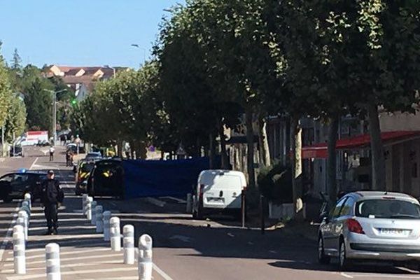 Affaire Fourniret-Parrish-Domèce : reconstitution judiciaire rue gambetta à Auxerre