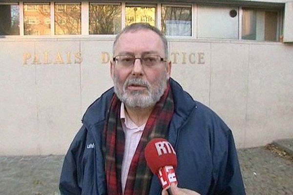 Didier Cappelle à sa sortie du Palais de Justice de Lille ce mardi.