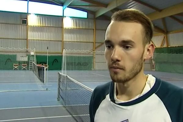 Le tennisman Dorian Cool, 18 ans, originaire d'Auxerre