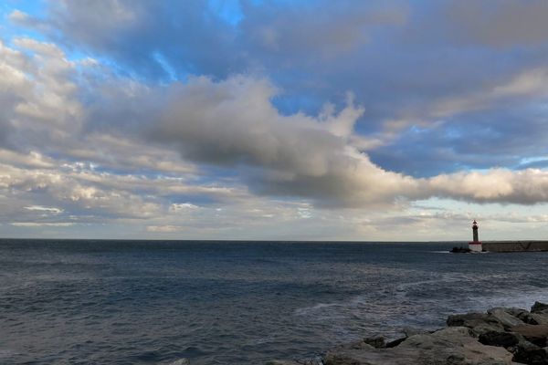 ILLUSTRATION - Bastia, la sortie du port