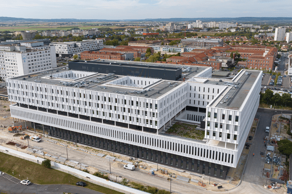 Le Nouvel Hôpital ouvrira au public à la fin du printemps 2024.