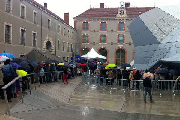 La foule des visiteurs au FRAC 2013, samedi après-midi